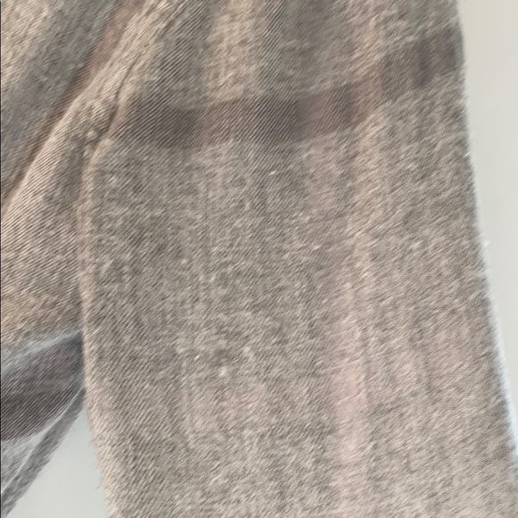 ❌SOLD Tobi Gray Plaid Flannel (Thread and Supply) - Picture 7 of 16